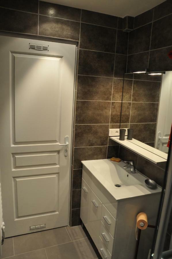 Charmant Studio Tout Proche Du Port Nice Ngoại thất bức ảnh